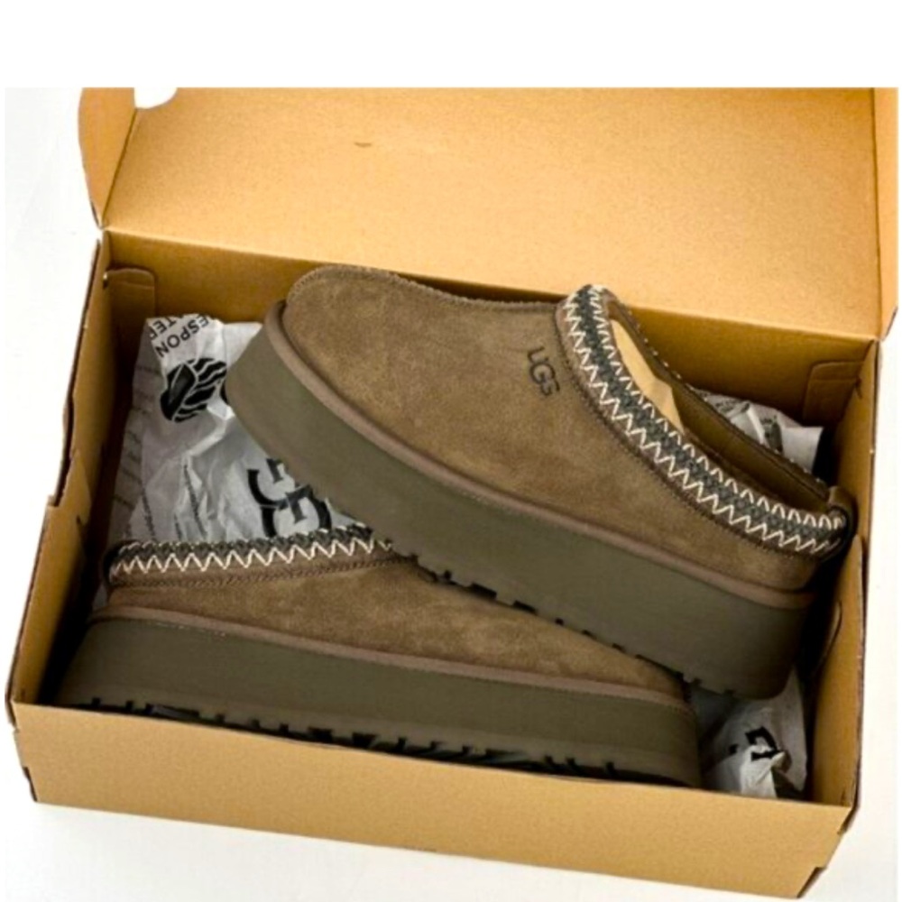 UGG Women’s Tazz in Hickory *New*